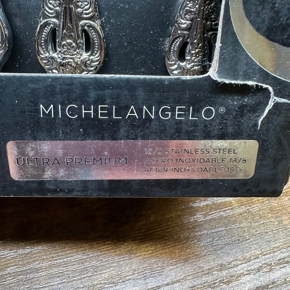 Oneida Michelangelo 20 Piece Flatware Set 18/10 Stainless Steel Service for 4